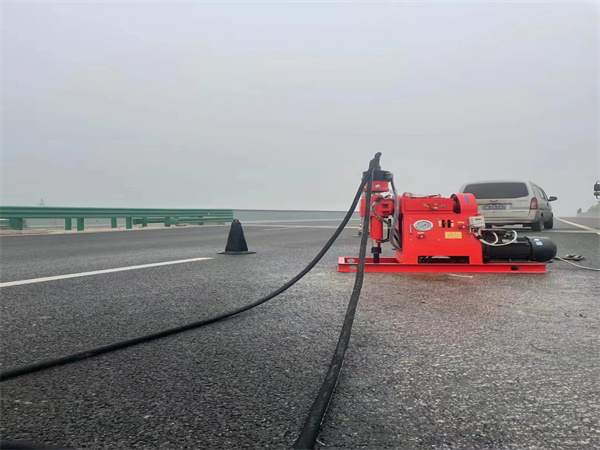 长武马路路基路面开裂下沉注浆加固灌浆